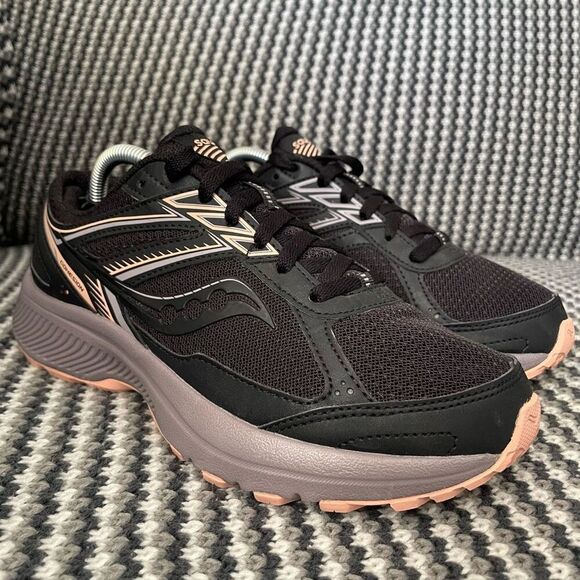 Saucony Cohesion Tr14 Trail Running Shoe black/pink/purple women’s size 7 - Picture 2 of 10